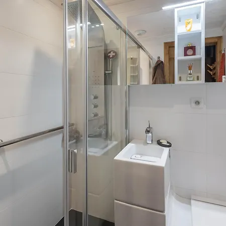 아파트 A 1300 Pour 8 Pers, Au Pied Des Pistes Avec Sauna - Fr-1-568-54