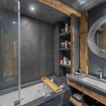 A 1300 Pour 8 Pers, Au Pied Des Pistes Avec Sauna - Fr-1-568-54